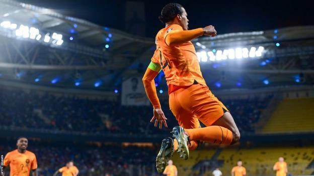 科曼命硬，范戴克有种，但荷兰这进攻太辣眼睛了吧？