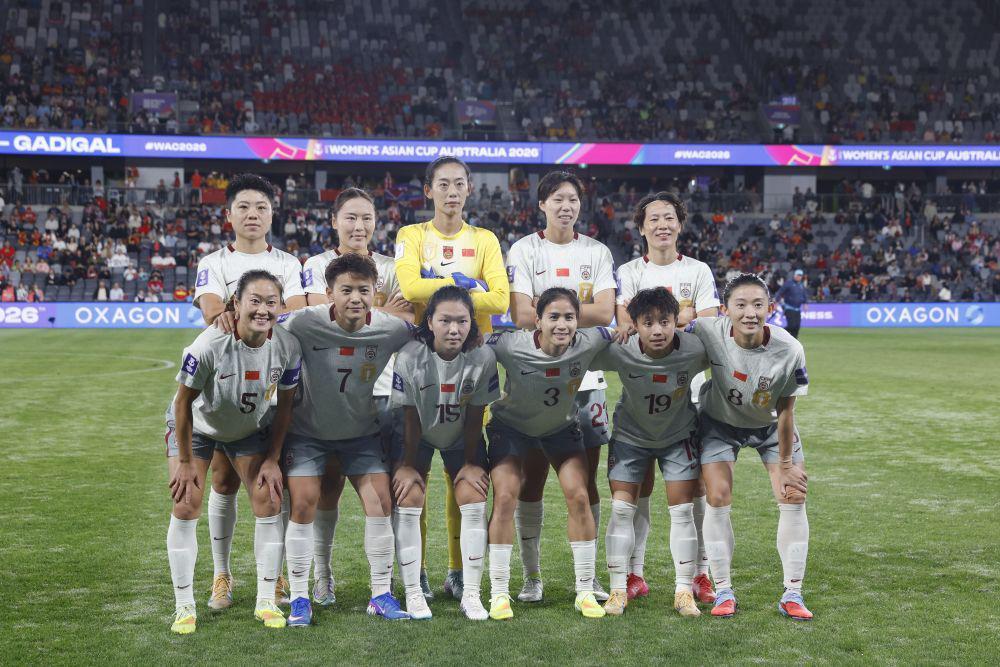 赛事直播-裁判帮倒忙！东道主遇大麻烦，中国女足仁至义尽，朝鲜队偷着乐